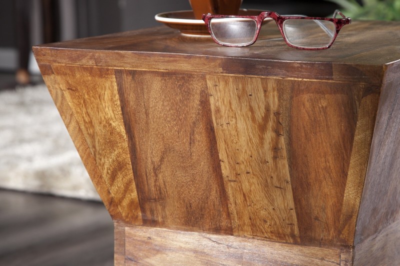 Tables d'Appoint| La force du design, la douceur du foyer.