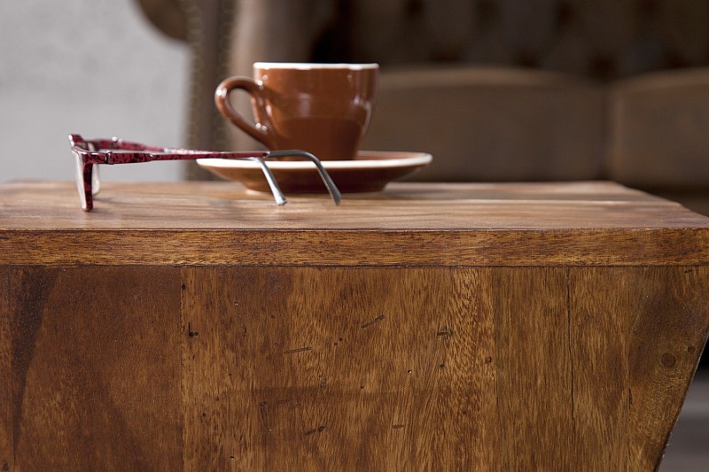 Tables d'Appoint| La force du design, la douceur du foyer.