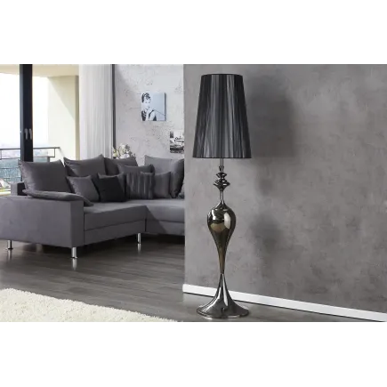 Lampadaire design baroque recouvert de fils de nylon noir 2