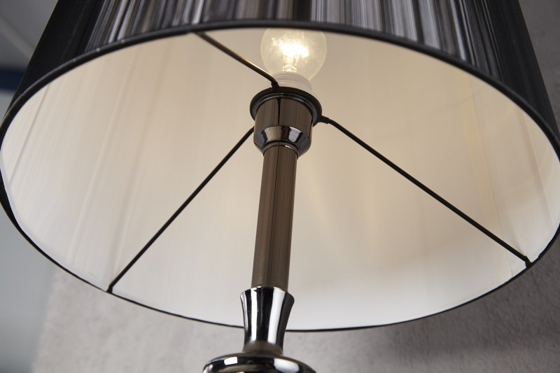 Lampadaires| La force du design, la douceur du foyer.
