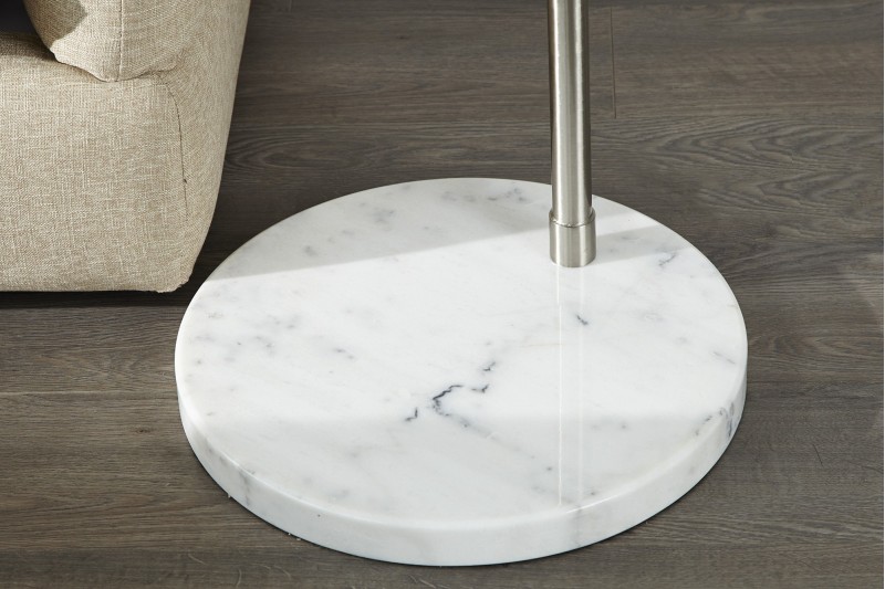 Lampadaires arc| La force du design, la douceur du foyer.