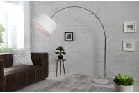 Lampadaires arc| La force du design, la douceur du foyer.