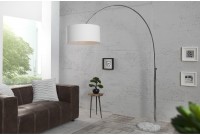 Lampadaires arc| La force du design, la douceur du foyer.