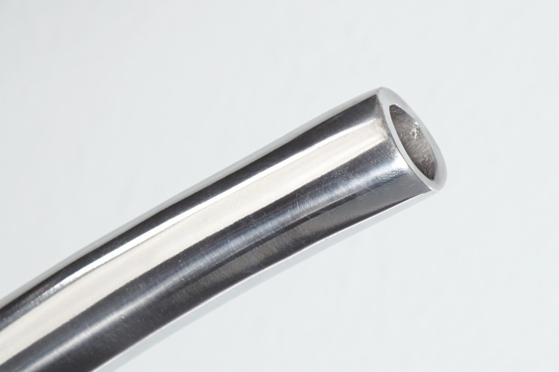 Table carrée| La force du design, la douceur du foyer.