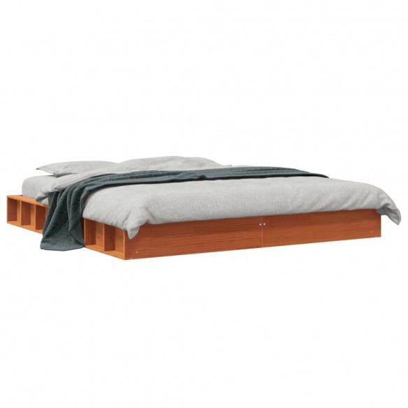 Lit cire marron 200x200 cm bois de pin massif
