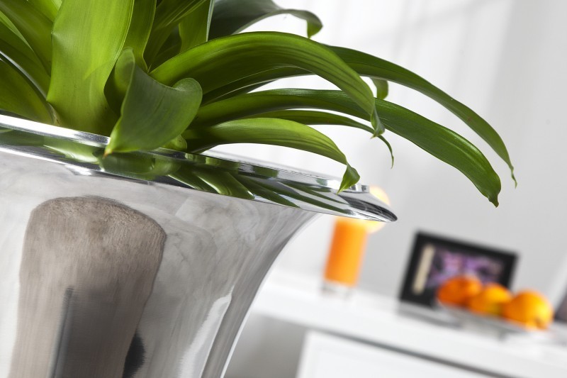 Table carrée| La force du design, la douceur du foyer.