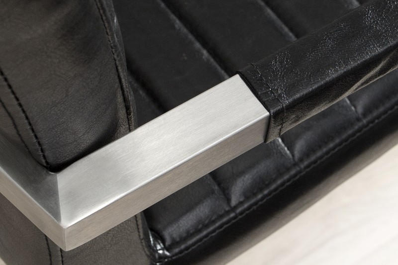 Chaises cantilever| La force du design, la douceur du foyer.