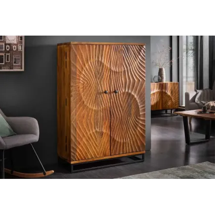 Meuble de bar SCORPION 141 cm – Bois massif de manguier brun sculpté, piètement noir, rangement pour bouteilles et verres 2