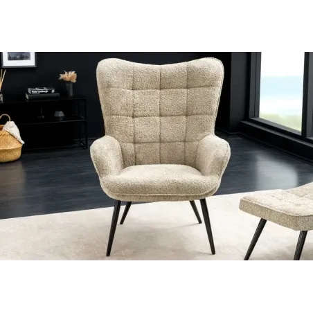 Fauteuil design scandinave – Tissu bouclé champagner greige avec accoudoirs et pieds en métal noir