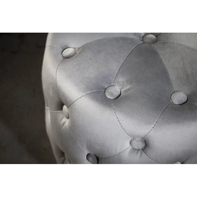 Pouf design baroque moderne – Velours gris clair & base dorée – 37 cm