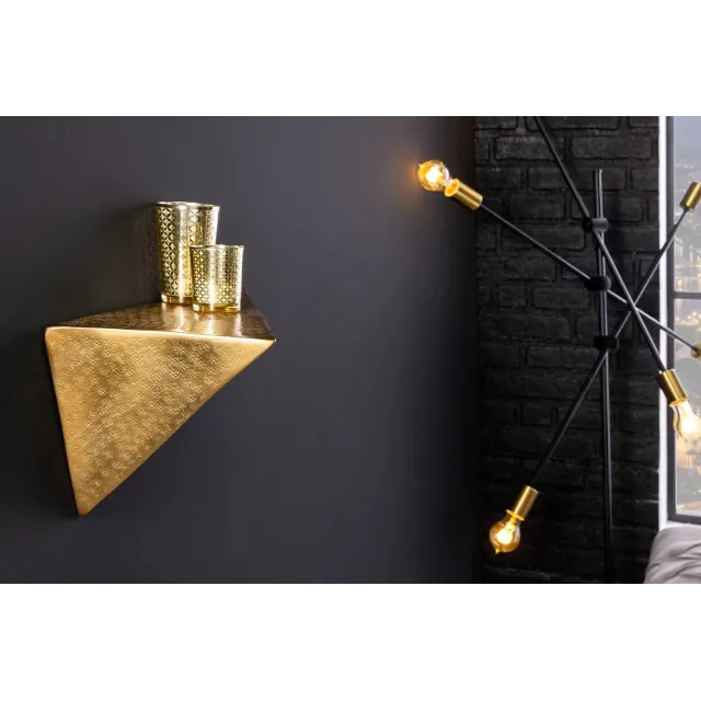 Étagère murale PYRAMID 40 cm – Design pyramidal doré antique en métal, finition martelée à la main