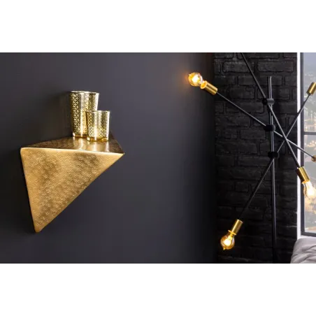 Étagère murale PYRAMID 40 cm – Design pyramidal doré antique en métal, finition martelée à la main