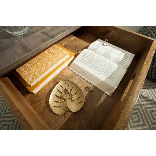 Tables d'Appoint| La force du design, la douceur du foyer.