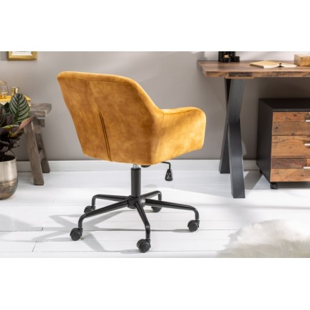 Chaise de bureau en velours coloris  jaune moutarde avec un dossier capitonné 2