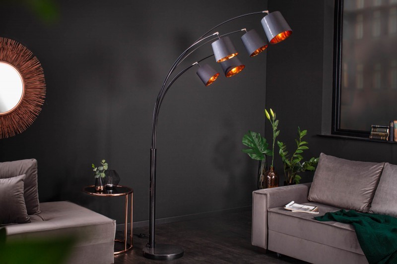 Lampadaires arc| La force du design, la douceur du foyer.