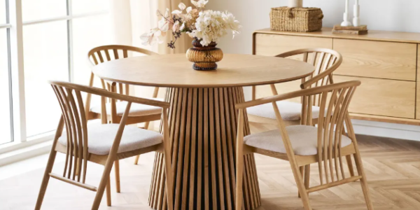 Table ronde : gain de place, confort et design moderne